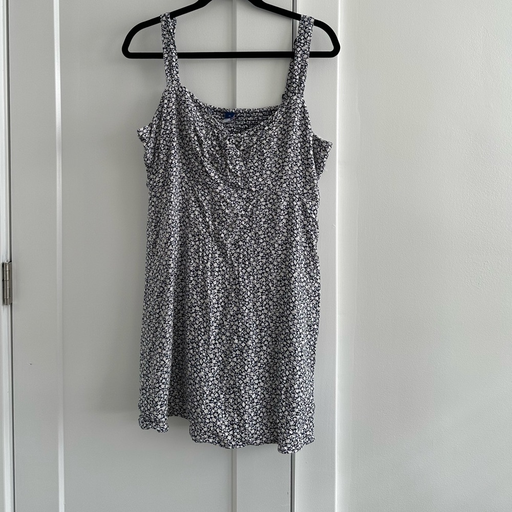 Old Navy Navy and Cream sun dress
